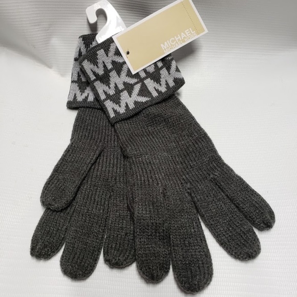 Michael Michael Kors Beanie Hat & Gloves Set - Picture 3 of 6